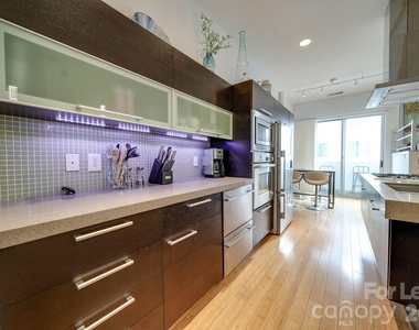 322 Viburnum Way Court - Photo Thumbnail 22