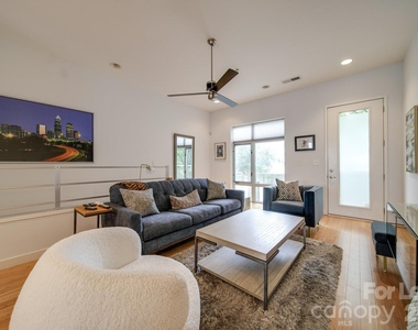 322 Viburnum Way Court - Photo Thumbnail 33