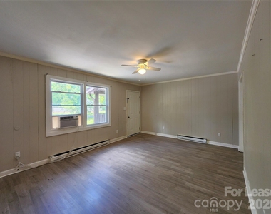667 Faith Drive - Photo Thumbnail 2