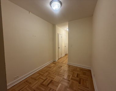 235 East 46th Street - Photo Thumbnail 3
