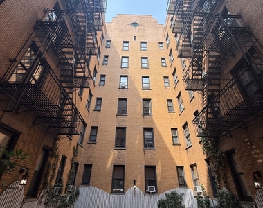 219 East 69th Street #6K - Photo Thumbnail 6
