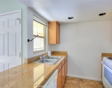 1116 W Blaine - Photo Thumbnail 14