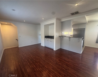1039 Mount Olive Drive - Photo Thumbnail 18