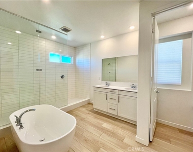 27812 Marquee Drive - Photo Thumbnail 15