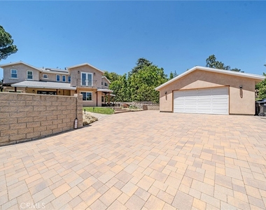 1217 Olive - Photo Thumbnail 47