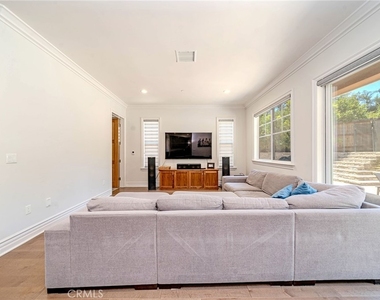 1217 Olive - Photo Thumbnail 14