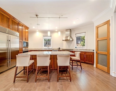 1217 Olive - Photo Thumbnail 6