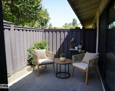 28835 Oakpath Drive - Photo Thumbnail 10