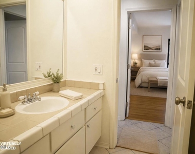 28835 Oakpath Drive - Photo Thumbnail 11