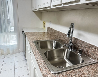 17078 Colima Road E - Photo Thumbnail 9