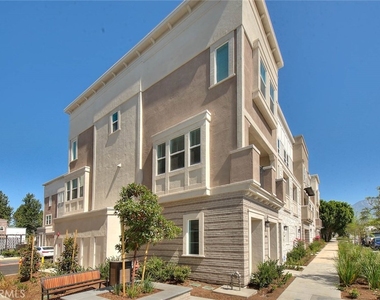 149 N 1st Avenue - Photo Thumbnail 22