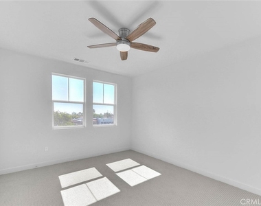 149 N 1st Avenue - Photo Thumbnail 29