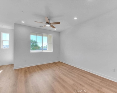 149 N 1st Avenue - Photo Thumbnail 10