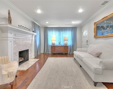 6505 W 84th Street - Photo Thumbnail 11