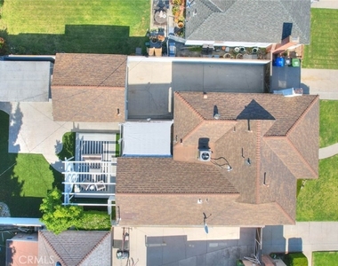 6505 W 84th Street - Photo Thumbnail 2