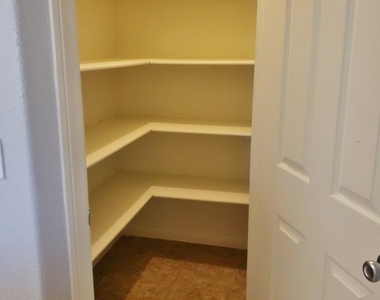 57294 Titian Court - Photo Thumbnail 14