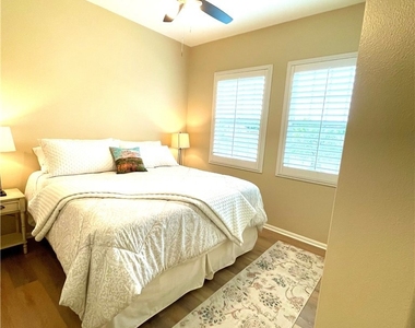 33845 Rustridge Street - Photo Thumbnail 4