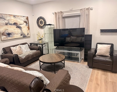 8554 Burnet - Photo Thumbnail 2