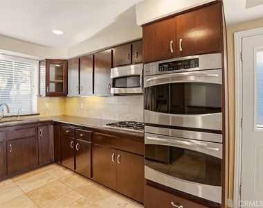 19206 Andmark Avenue - Photo Thumbnail 7