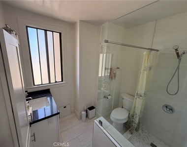 315 W 3rd - Photo Thumbnail 10