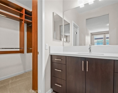 722 Ellis Dr - Photo Thumbnail 11
