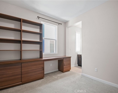 722 Ellis Dr - Photo Thumbnail 6