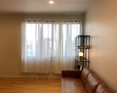 533 S St Andrews Place - Photo Thumbnail 29