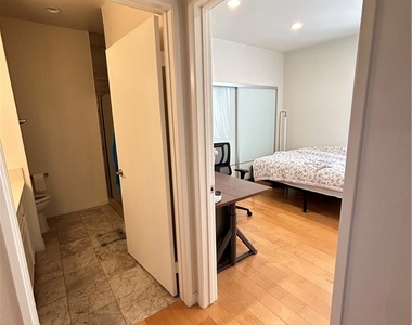 533 S St Andrews Place - Photo Thumbnail 7