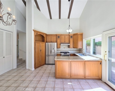 10835 Slater Avenue - Photo Thumbnail 9