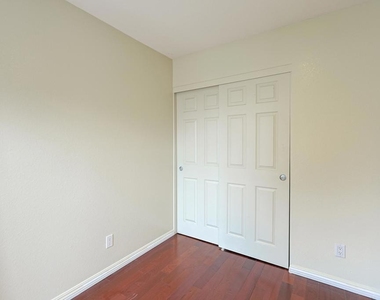 3871 King St - Photo Thumbnail 26