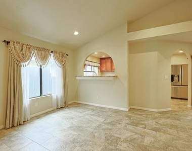3871 King St - Photo Thumbnail 5