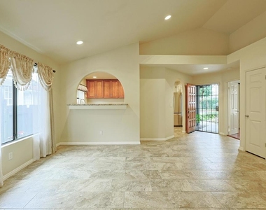3871 King St - Photo Thumbnail 8