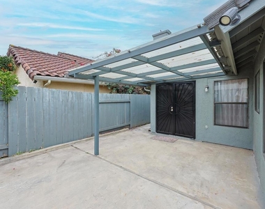 3871 King St - Photo Thumbnail 31