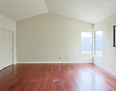 3871 King St - Photo Thumbnail 13