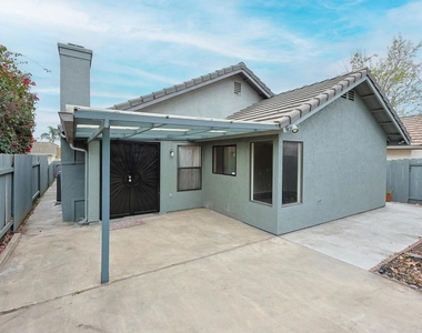 3871 King St - Photo Thumbnail 29
