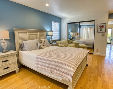 978 Balboa - Photo Thumbnail 20