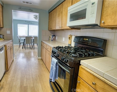 978 Balboa - Photo Thumbnail 10