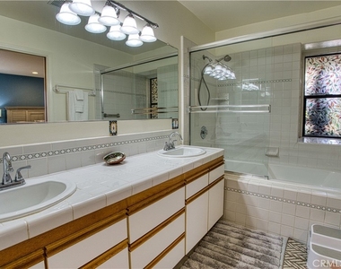 978 Balboa - Photo Thumbnail 25