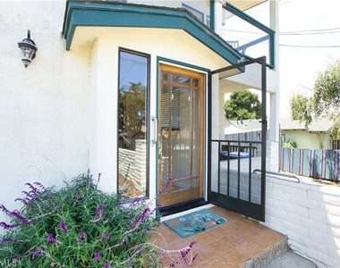 978 Balboa - Photo Thumbnail 4