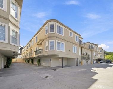 4516 Ramsdell - Photo Thumbnail 2