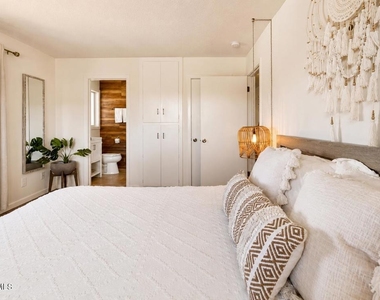6770 Joshua Lane - Photo Thumbnail 14