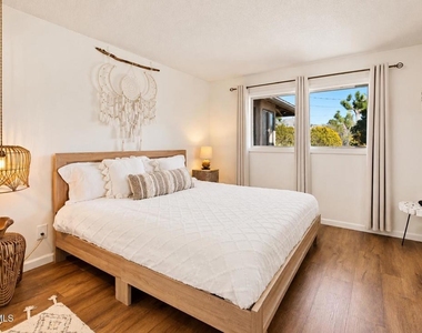 6770 Joshua Lane - Photo Thumbnail 15