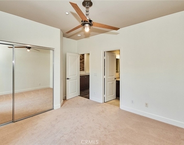 15 Vantis Drive - Photo Thumbnail 12