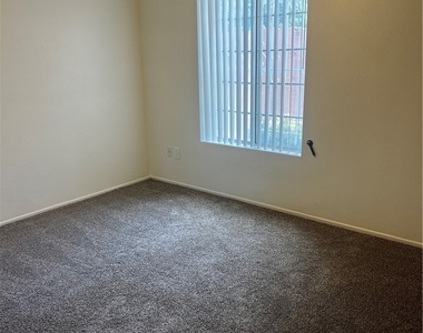 5131 Dunbar - Photo Thumbnail 9
