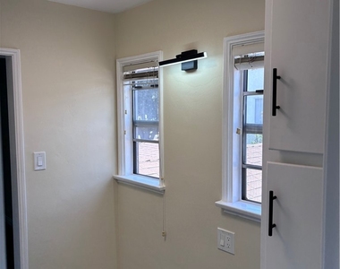 4565 E Carson Street - Photo Thumbnail 16