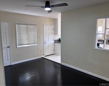 4565 E Carson Street - Photo Thumbnail 5