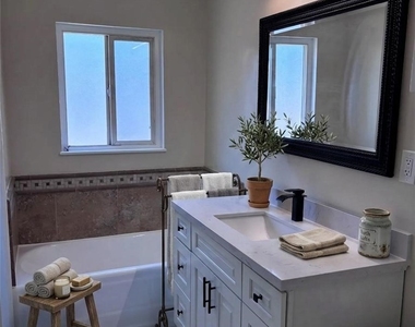 4565 E Carson Street - Photo Thumbnail 17