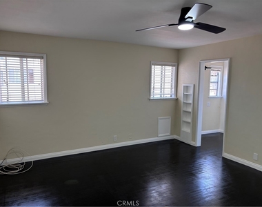 4565 E Carson Street - Photo Thumbnail 7