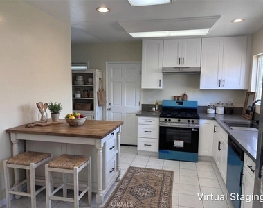 4565 E Carson Street - Photo Thumbnail 2