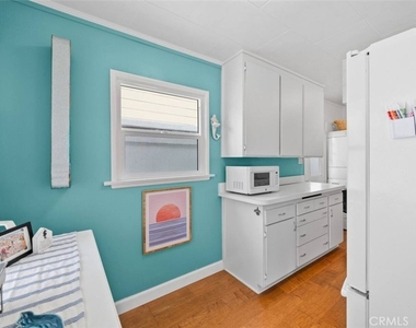 218 11 Th Street - Photo Thumbnail 11